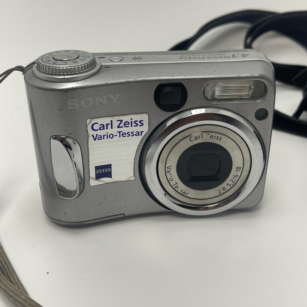 Sony Cyber-shot Carl‎ Zeiss DSC-S60 256MB Digital Camera Silver TESTED WORKING - Picture 2 of 16